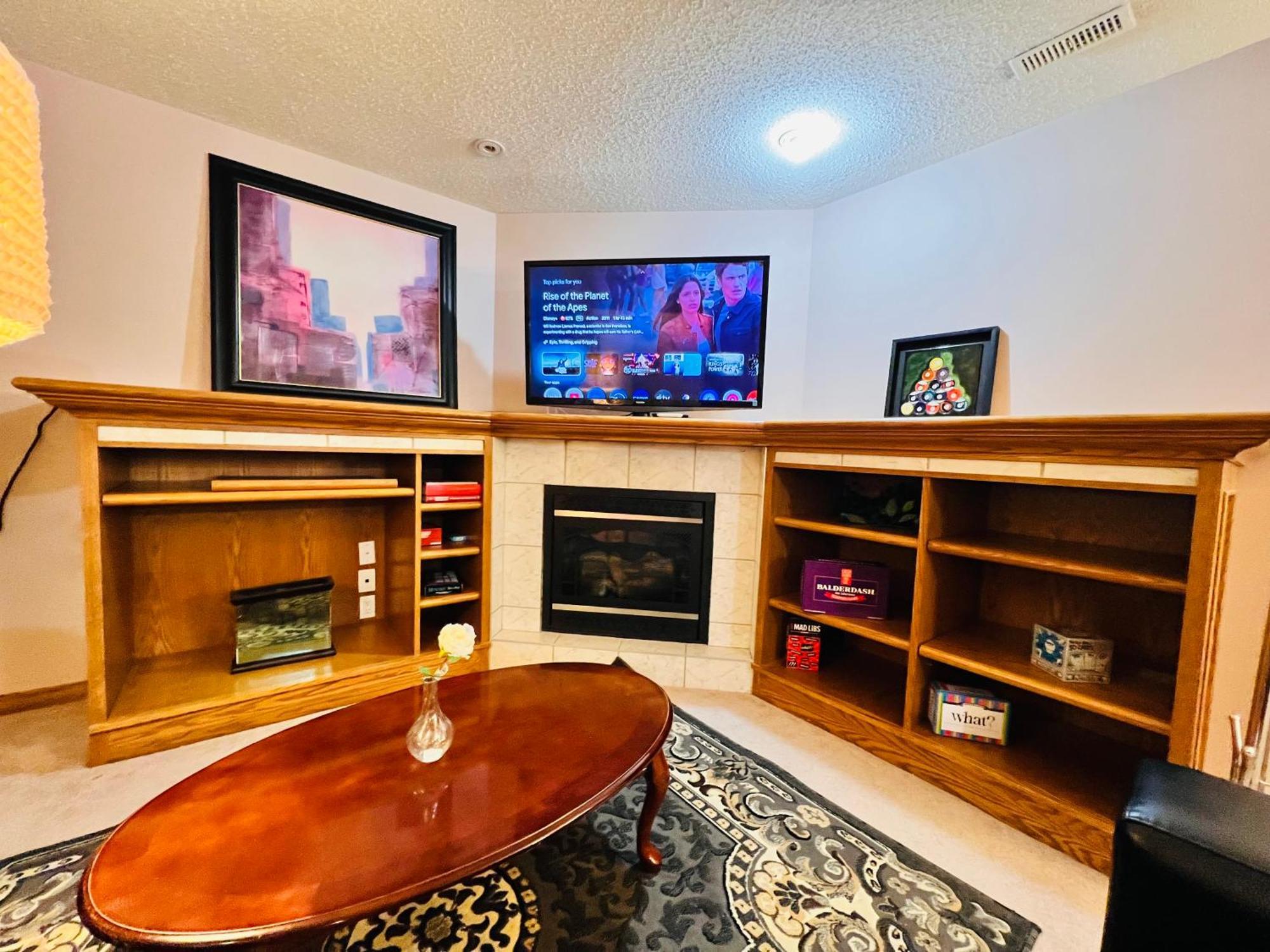 A Classic Homely Basement Suite! Chestermere Exterior photo